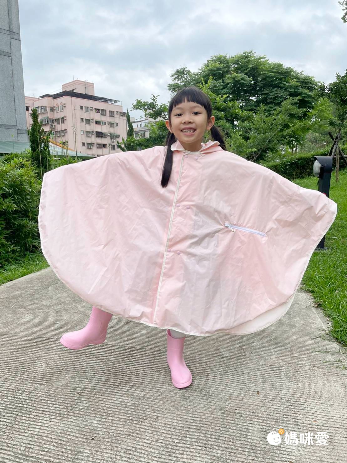 韓國 OZKIZ - 馬卡龍色兒童防風斗篷雨衣(可收納)-湖水綠