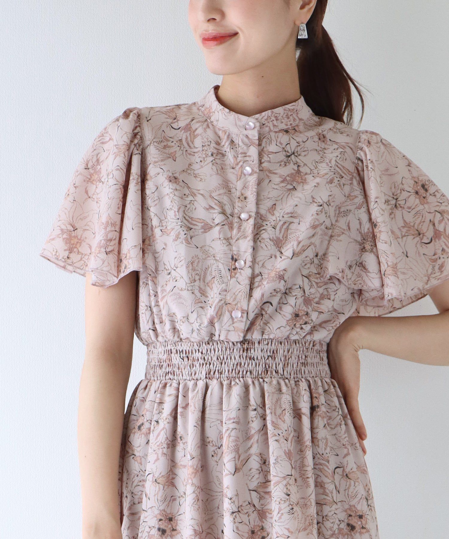 日本 BLUE EAST - 浪漫時光碎花雪紡短袖洋裝-寧靜花園-淺粉紫