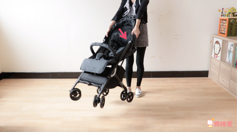 折疊推車最佳選擇！$5000元有找！收納面積最小【JOLLY 嬰兒手推車】單手秒收沒問題！