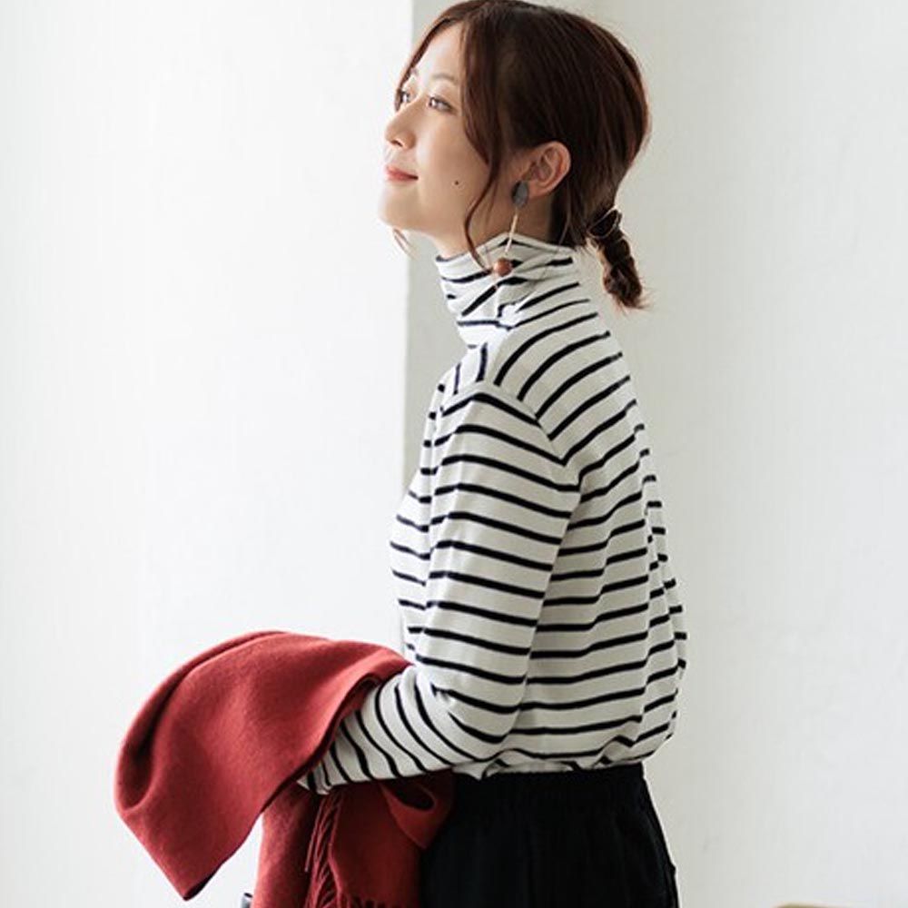 日本 ihuu - 柔軟彈性薄長袖上衣(指洞款)-白x黑