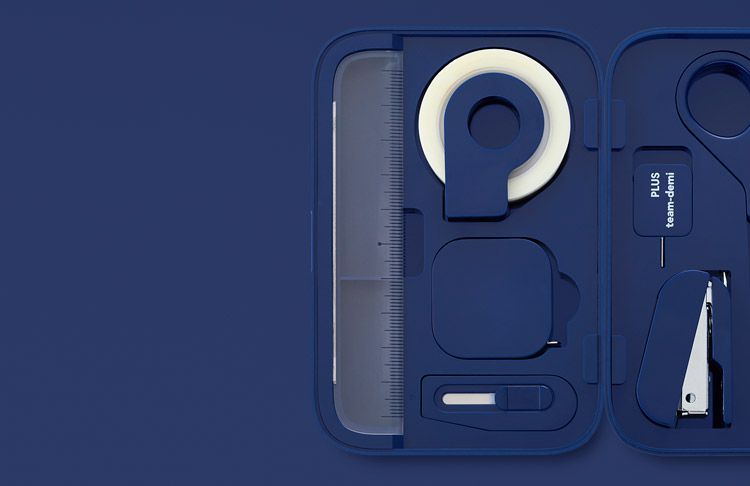 【日本 PLUS】二合一個資保護章Ｘ開箱刀