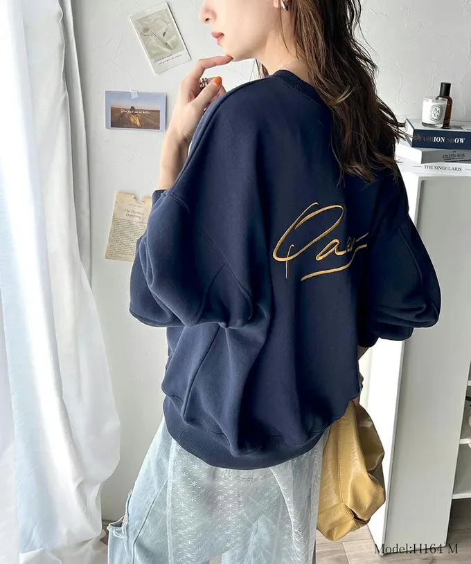 日本 Classical Elf - 背後刺繡logo 寬大落肩裏毛上衣-煙燻粉