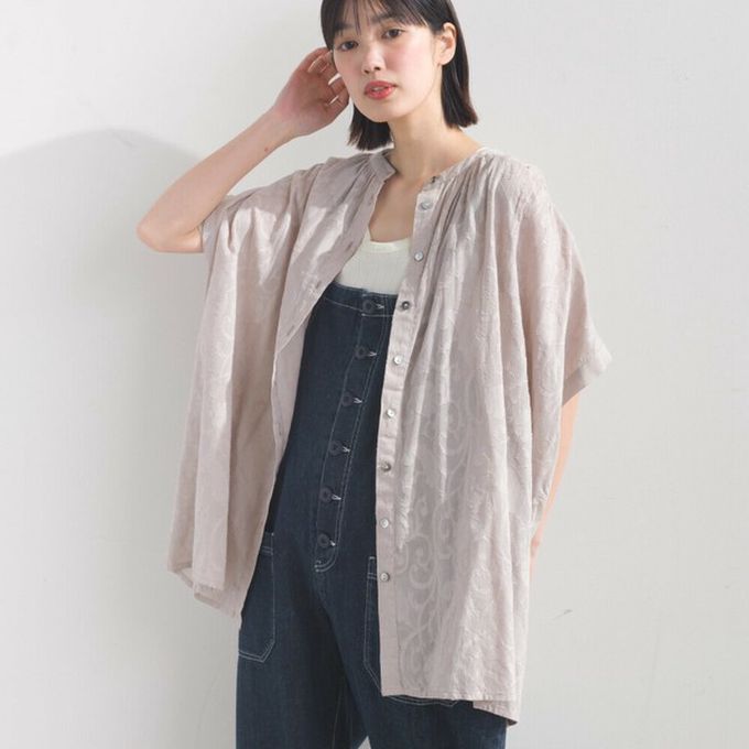 日本 OMNES - 100%棉 透膚感緹花短袖寬版襯衫-黑