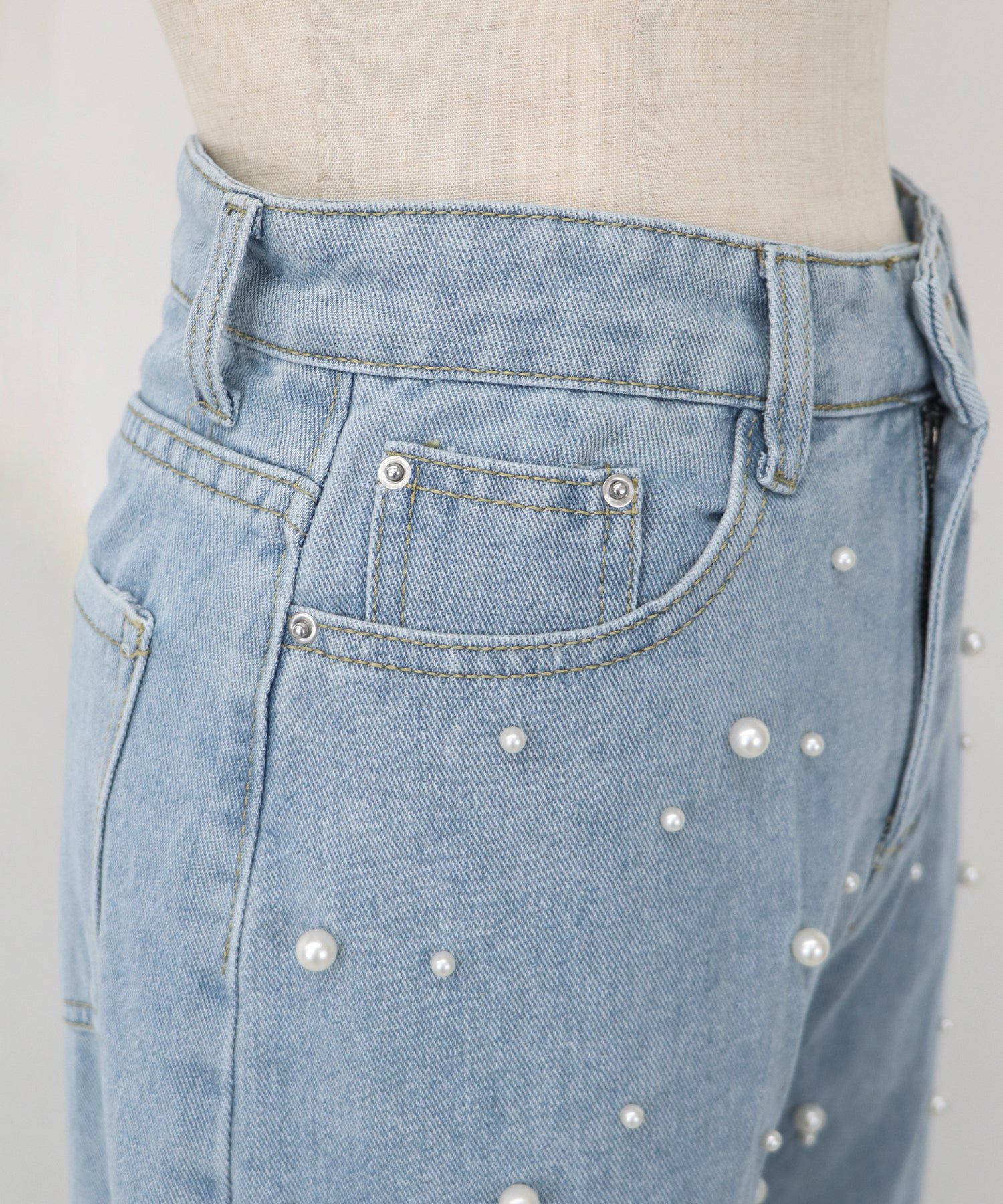 日本 BLUE EAST - 熱銷款 時尚珍珠點綴牛仔褲-B款-靛藍