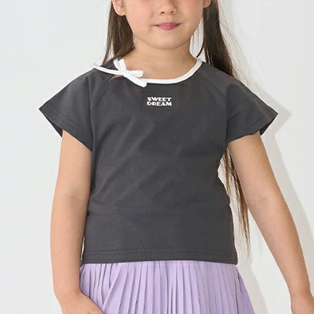 柔軟緞帶領刺繡短袖上衣-灰黑