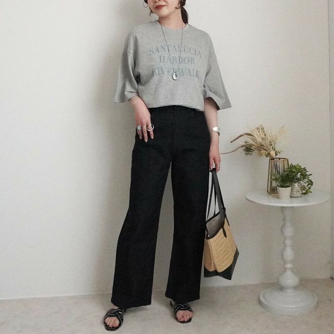 日本女裝代購 - 彈力修身高腰直筒丹寧褲(再生環保材質)-白