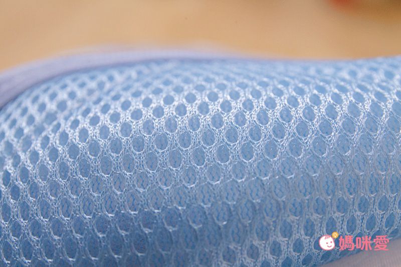 日本現代百貨 - 接觸涼感透氣airmesh枕套-水彩波點-灰 (63x43cm)