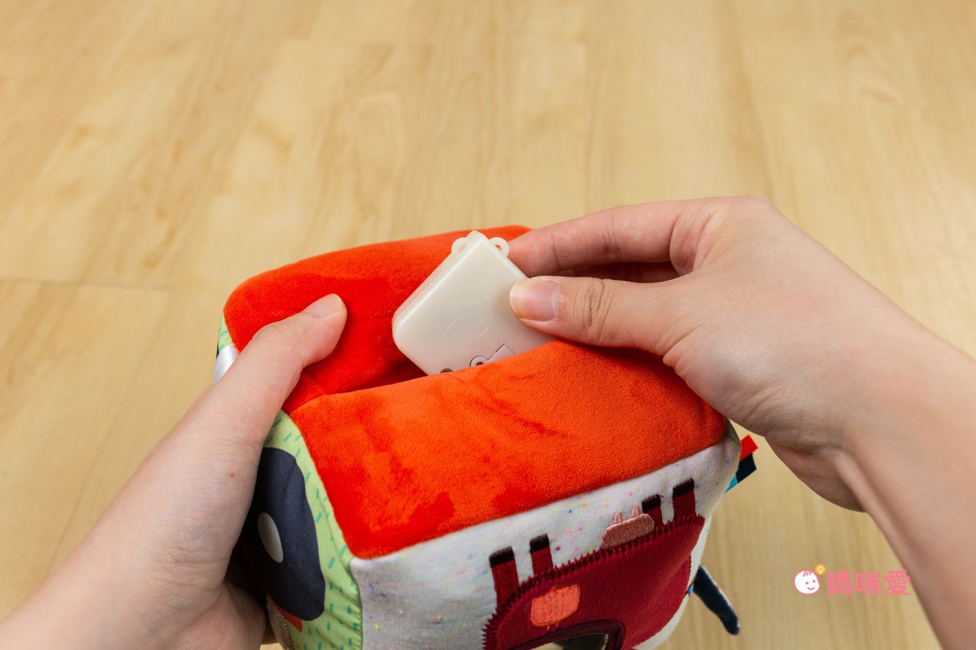 刺激五感【 比利時 Lilliputiens 】新生兒玩具｜寶寶布書