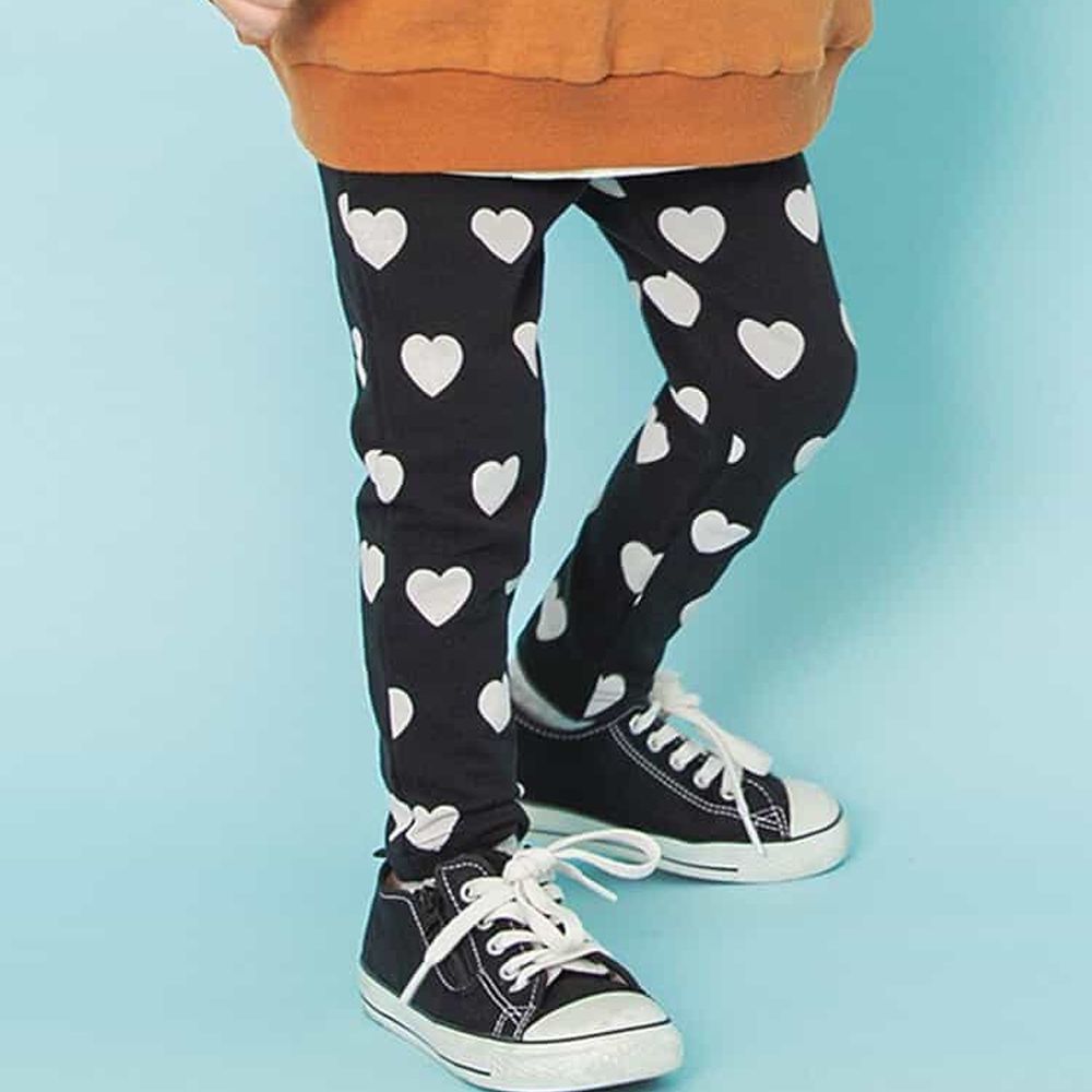 DAISUKI 可愛百搭彈性九分褲-白愛心-黑