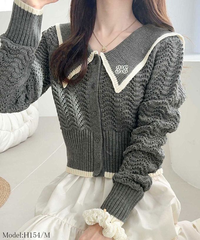 日本 Classical Elf - mily bilet 復古氣質領洞洞針織上衣-灰