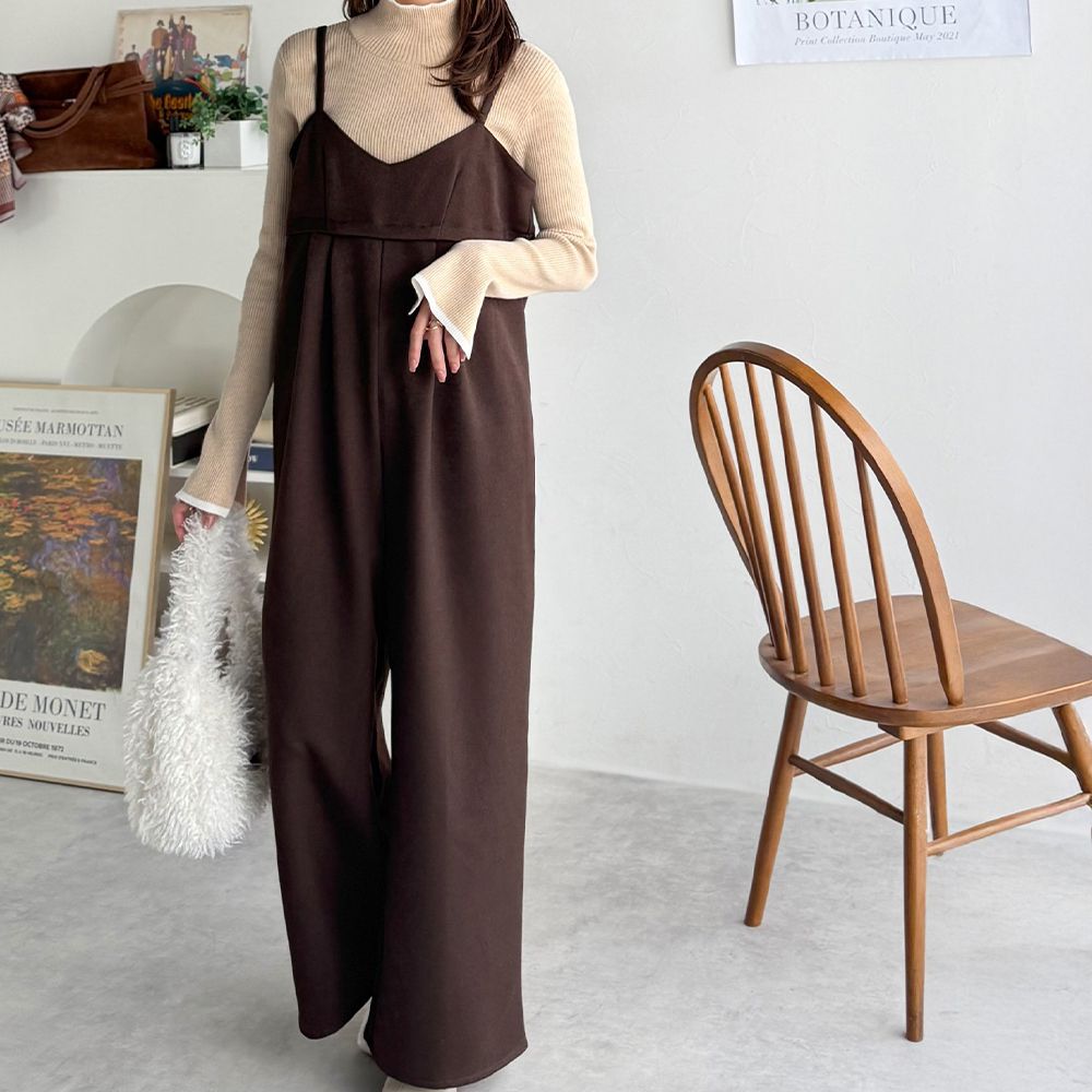 高腰柔美感天鵝絨吊帶連身褲-咖啡