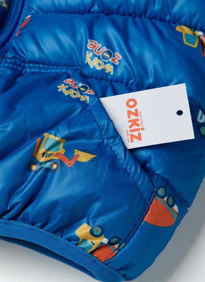 韓國 OZKIZ - 彩印車車連帽輕量保暖外套-藍