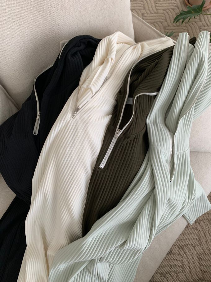 韓國 LANDING - 開衩拉鍊翻領短袖洋裝-白 (FREE)