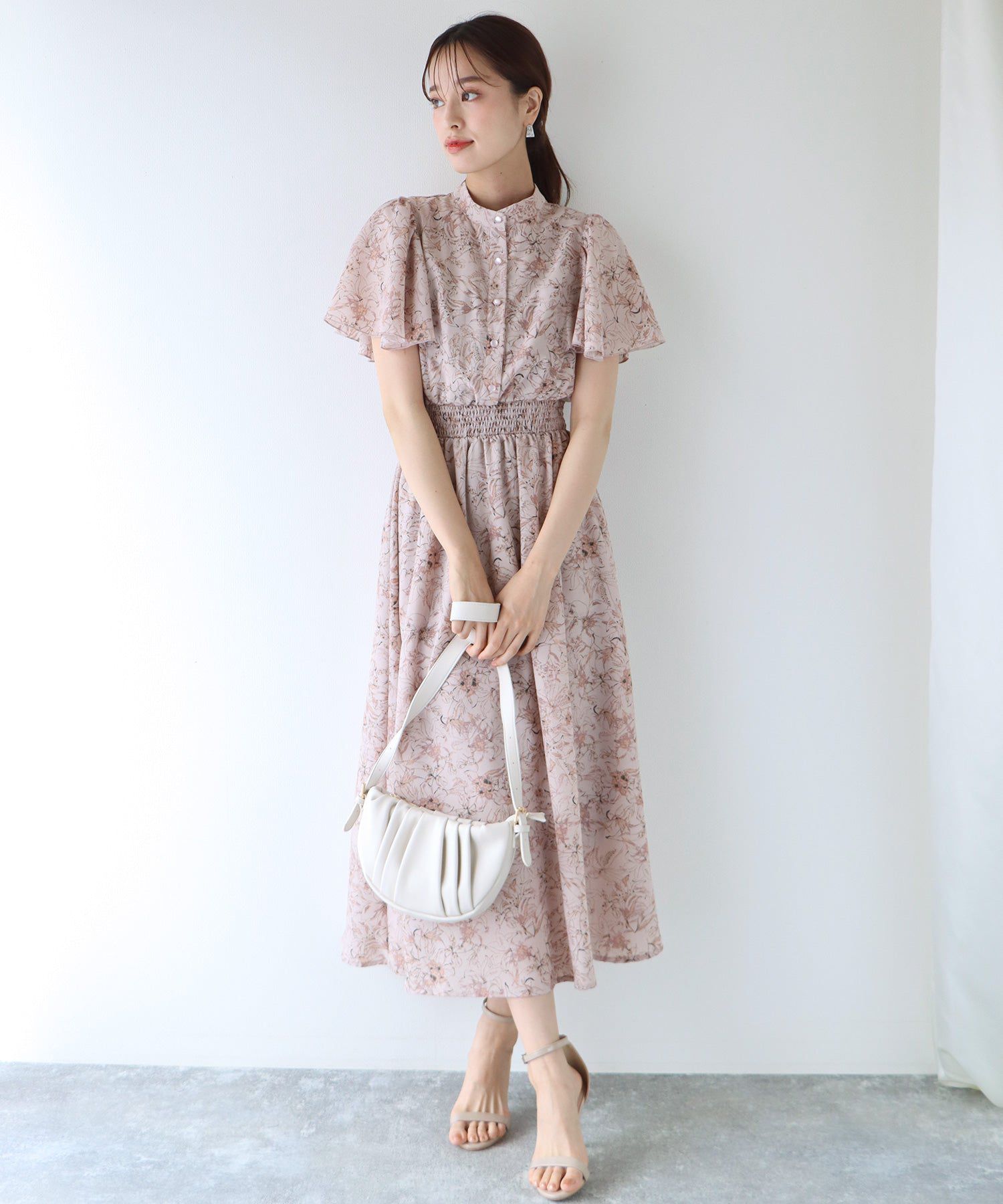 日本 BLUE EAST - 浪漫時光碎花雪紡短袖洋裝-寧靜花園-淺粉紫