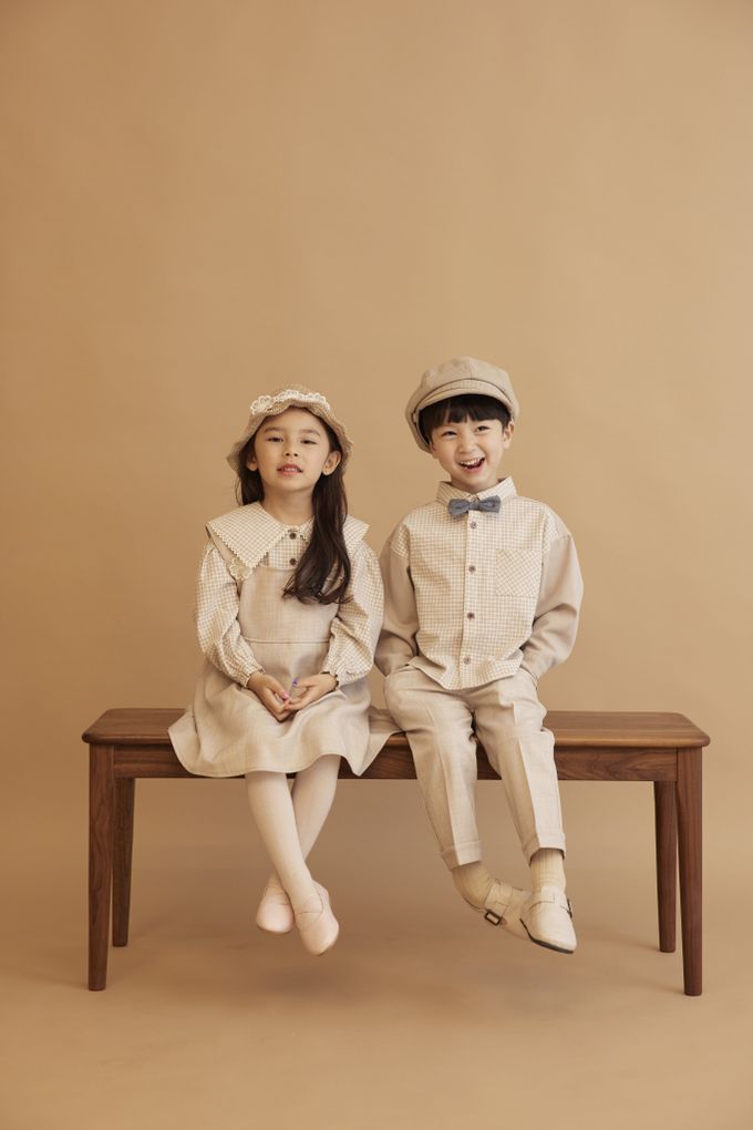 韓國 AIDA - (不含領結)拼接感格紋翻領長袖襯衫-可可咖