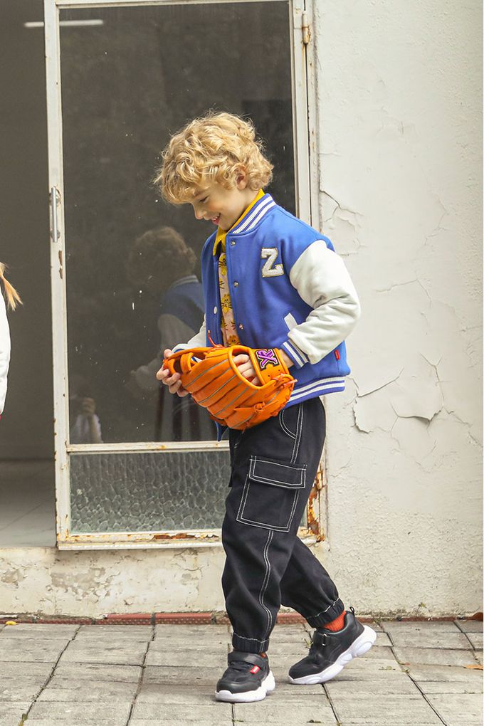 韓國 OZKIZ - 鬆緊腰縫線點綴縮口長褲-象牙白