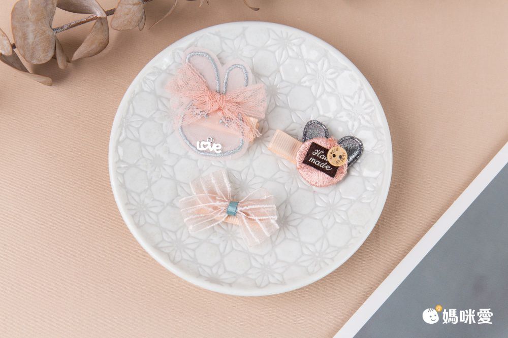 Q萌布藝兒童髮夾4入組-蘋果+蝴蝶結