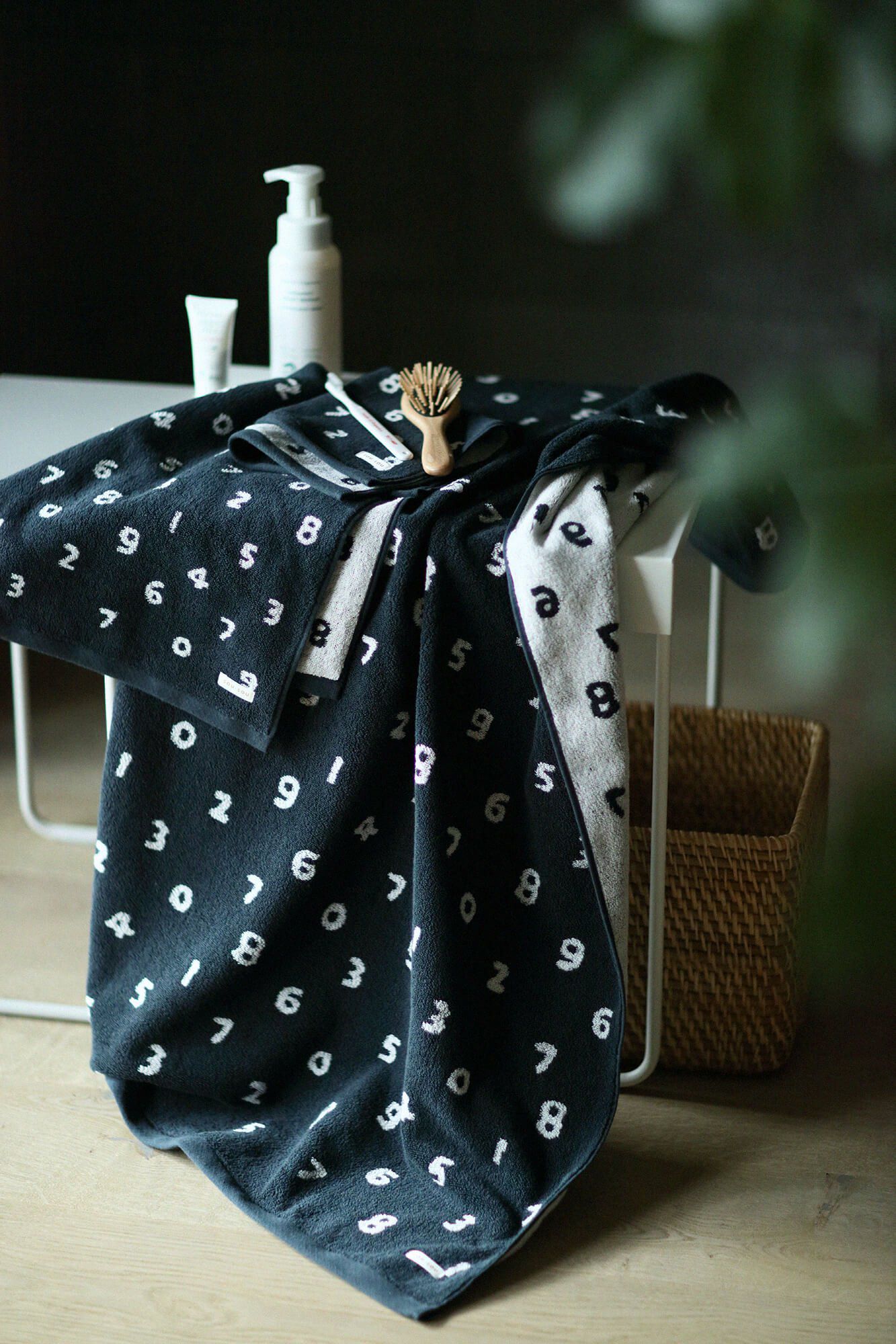 日本代購 - 【SOU·SOU】日本製今治純棉方巾-數字-黑 (34x36cm)