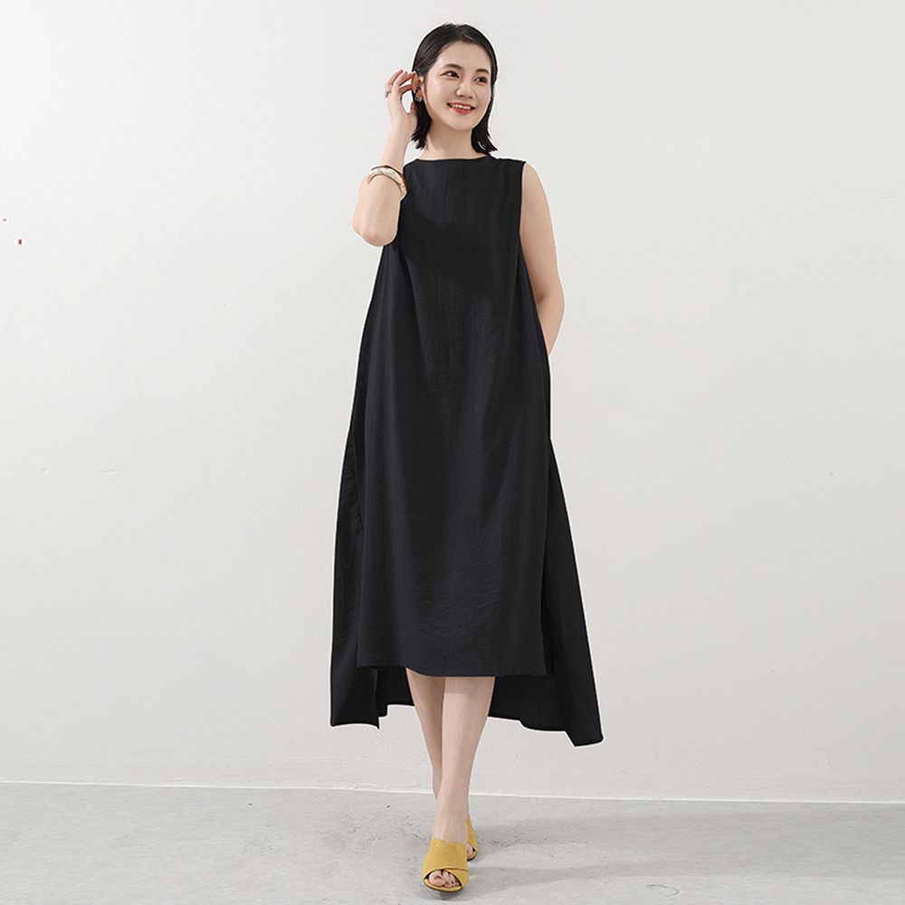 日系極簡風圓領百搭長洋裝-黑色 (F)