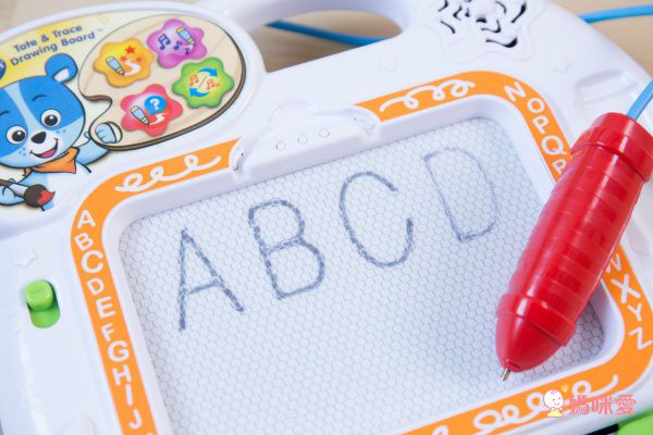 化身飛行員探索世界【Vtech】聲光探索地球儀