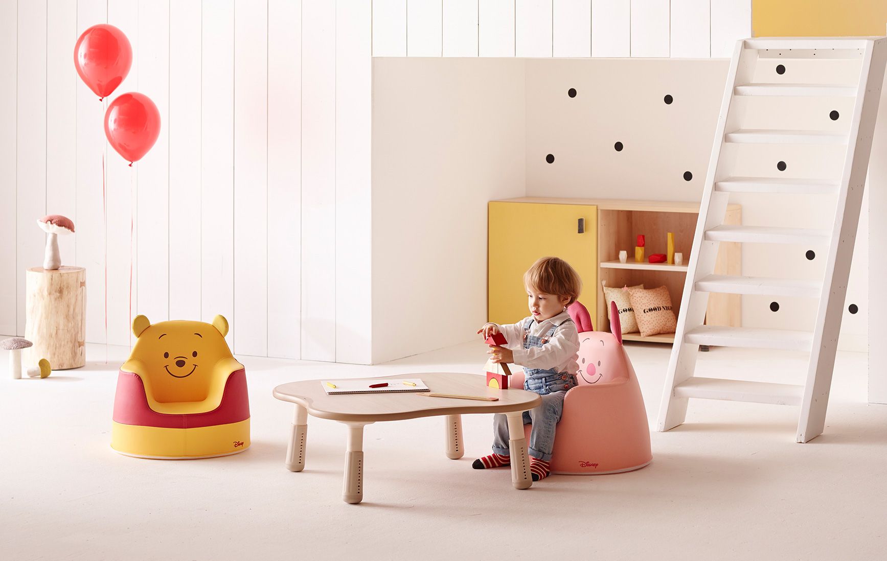 iloom怡倫家居 - Tinkle-Pop 兒童800型 三段式幸運草成長桌-原木色