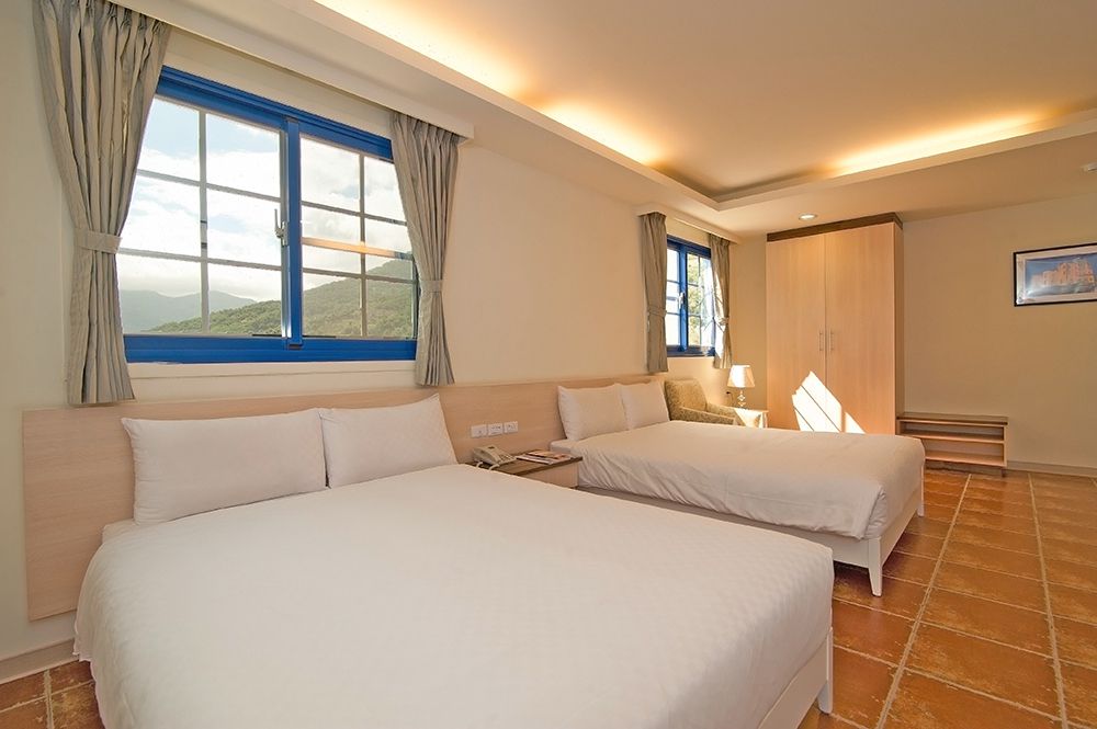 台東曙光渡假酒店 - 【五館聯合】媽咪愛特談四人房一泊一食平日住宿券-無使用期限