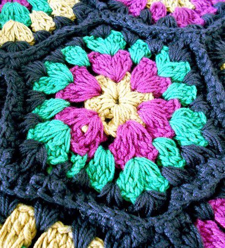 日本 Chepeli - 印度製 雕花編織手提包-夏日花朵-灰