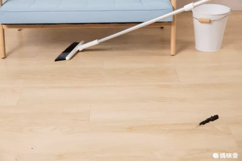 多功能居家清潔掃除套組-常用系列-2節輕巧伸縮桿x1+靜電除塵拖把頭x1+除塵撢頭x1+掃把頭x1+磁磚清潔刷頭x1+海綿刷頭x1+乾巾x3+濕巾x3