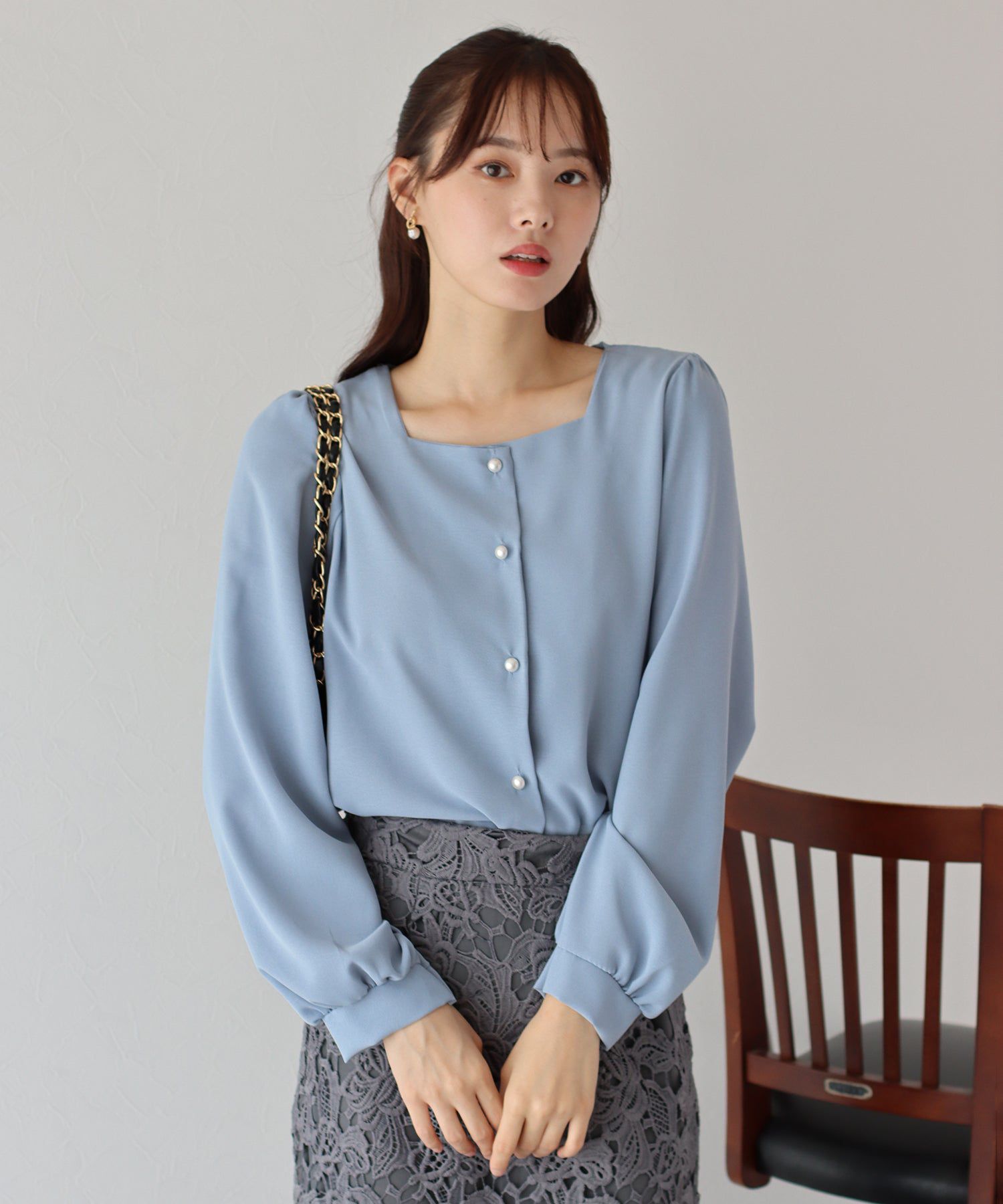 日本 BLUE EAST - 方領珍珠釦長袖襯衫-水藍