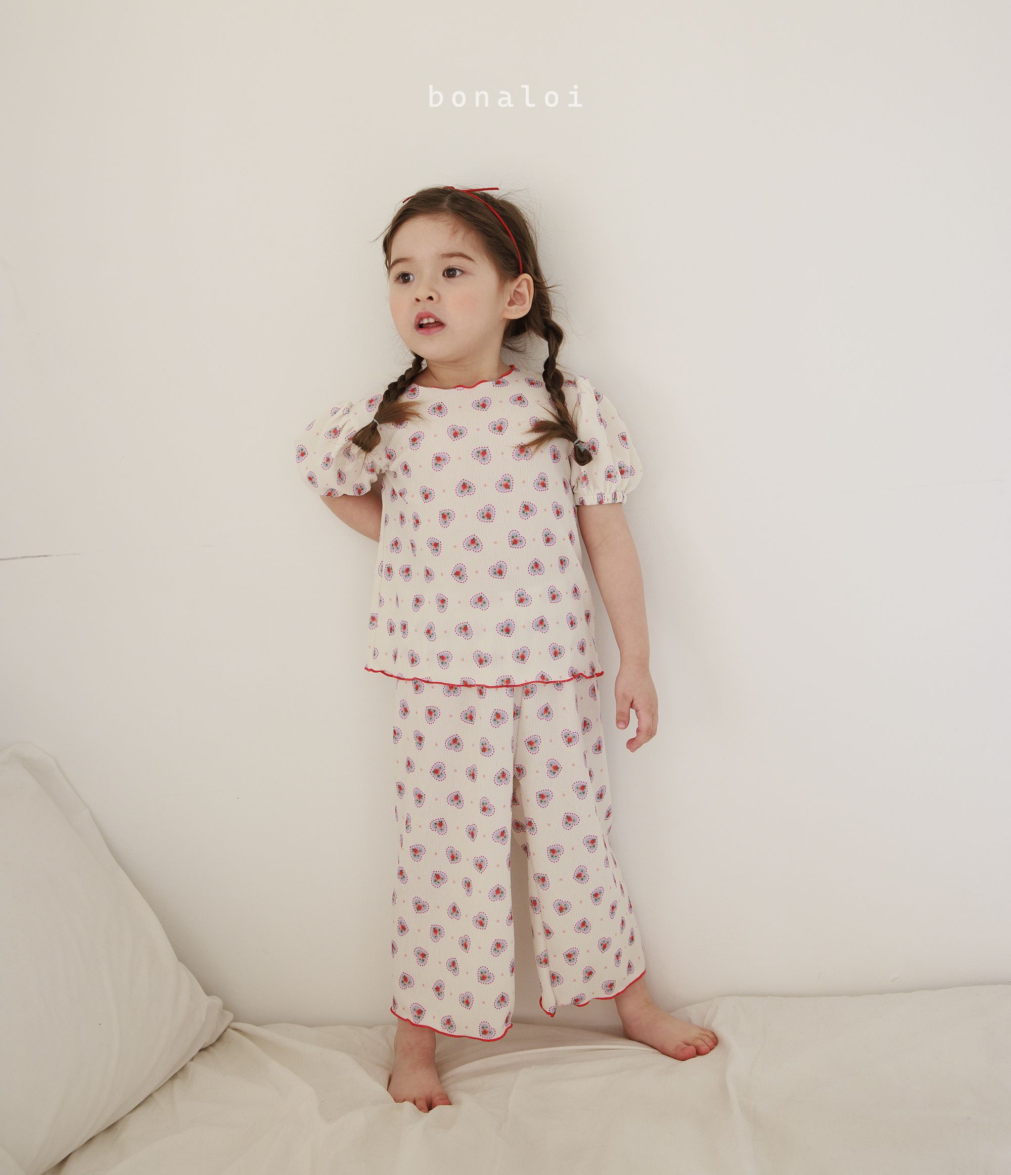 韓國 Bonaloi - 滿版愛心泡泡袖捲邊套裝-淺粉紅