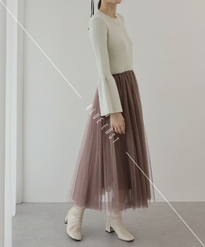 日本 BLUE EAST - 優雅薄紗拼接羅紋針織喇叭袖洋裝-黑