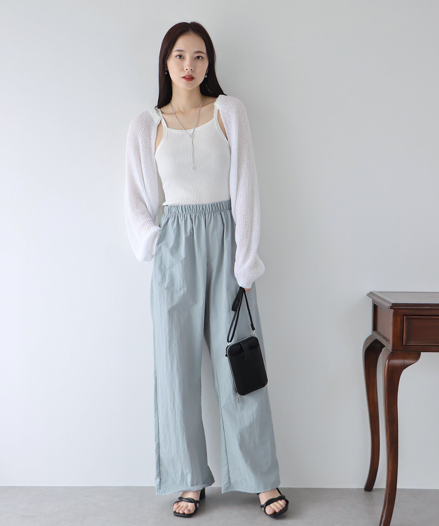 日本 BLUE EAST - 百搭開襟短版針織外套-米杏