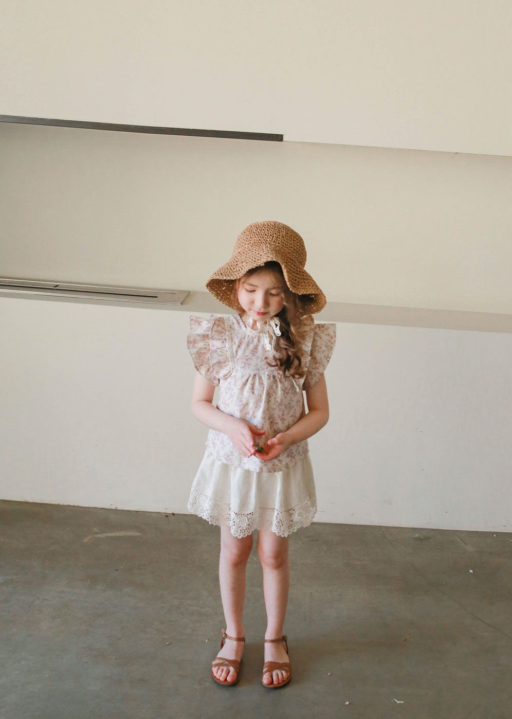 韓國 PuellaFLO - 蕾絲鏤空花瓣下襬褲裙-米白