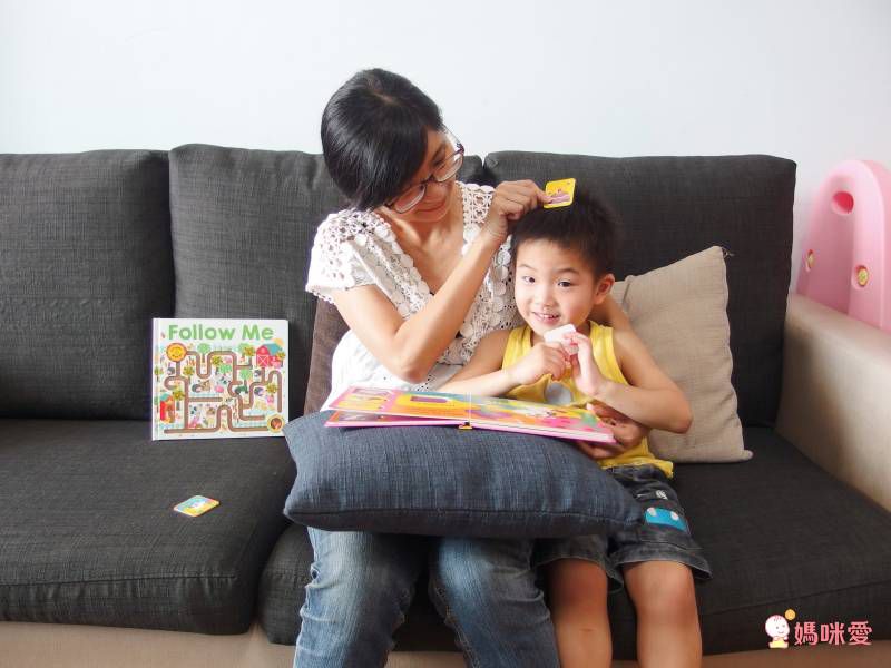 Roar!叫叫大恐龍音效書，聽聲音認識各類型恐龍！