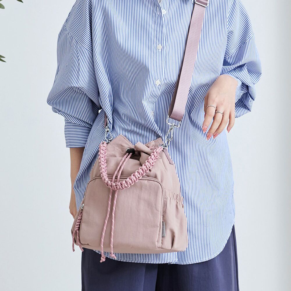 潑水加工 8口袋輕量抽繩尼龍手提/側背包-煙燻粉紅