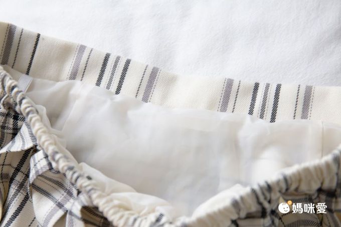 日本 BELLUNA - 優雅V領雪紡長袖上衣-可可