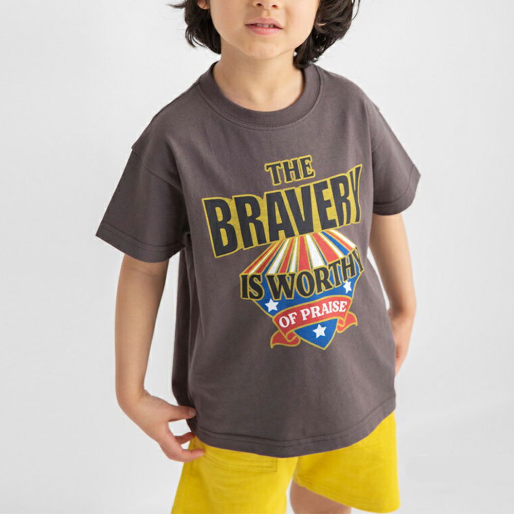 舒適棉印花短袖上衣-勇敢旗幟-炭灰