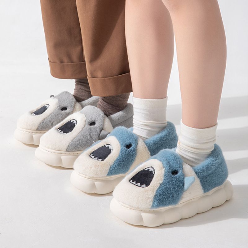 立體造型毛絨暖暖包跟室內拖鞋-鯊魚-深灰色