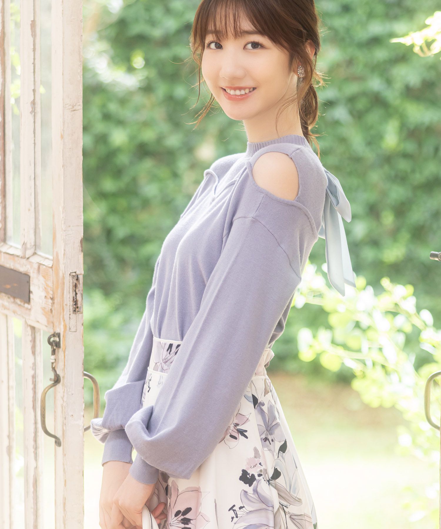 日本 tocco-closet - 美麗蝴蝶扭結針織上衣-淺杏粉