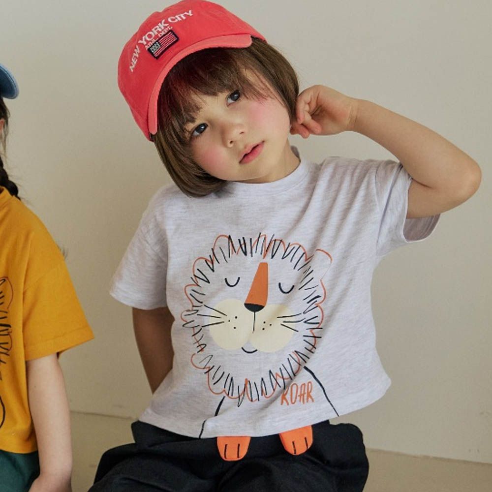 手繪閉眼獅短袖上衣-燕麥灰