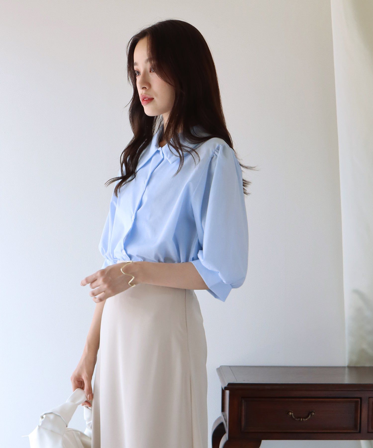 日本 BLUE EAST - 百搭翻領澎澎袖襯衫-直條紋-水藍