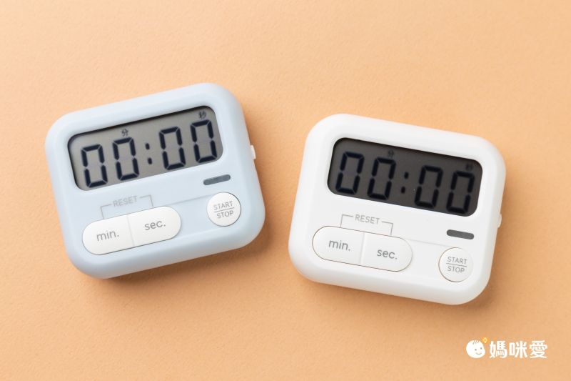 日本文具 SONIC - 試験対策！提升專注力桌邊用輕便計時器-草地綠 (6.5x5.4x2.1cm)