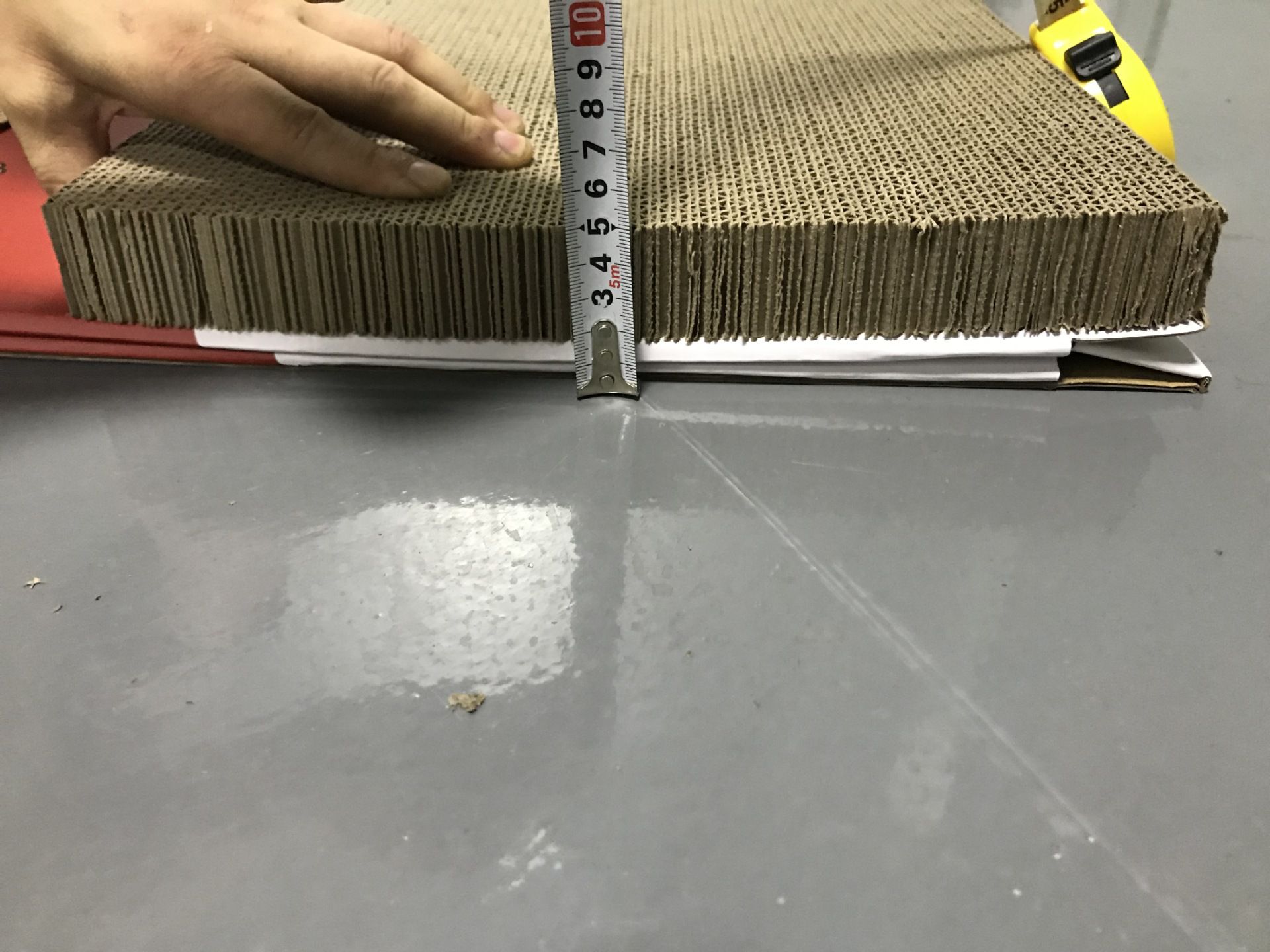 瓦愣紙製造型貓抓屋-牛奶盒-藍色 (33x32x56.5cm)