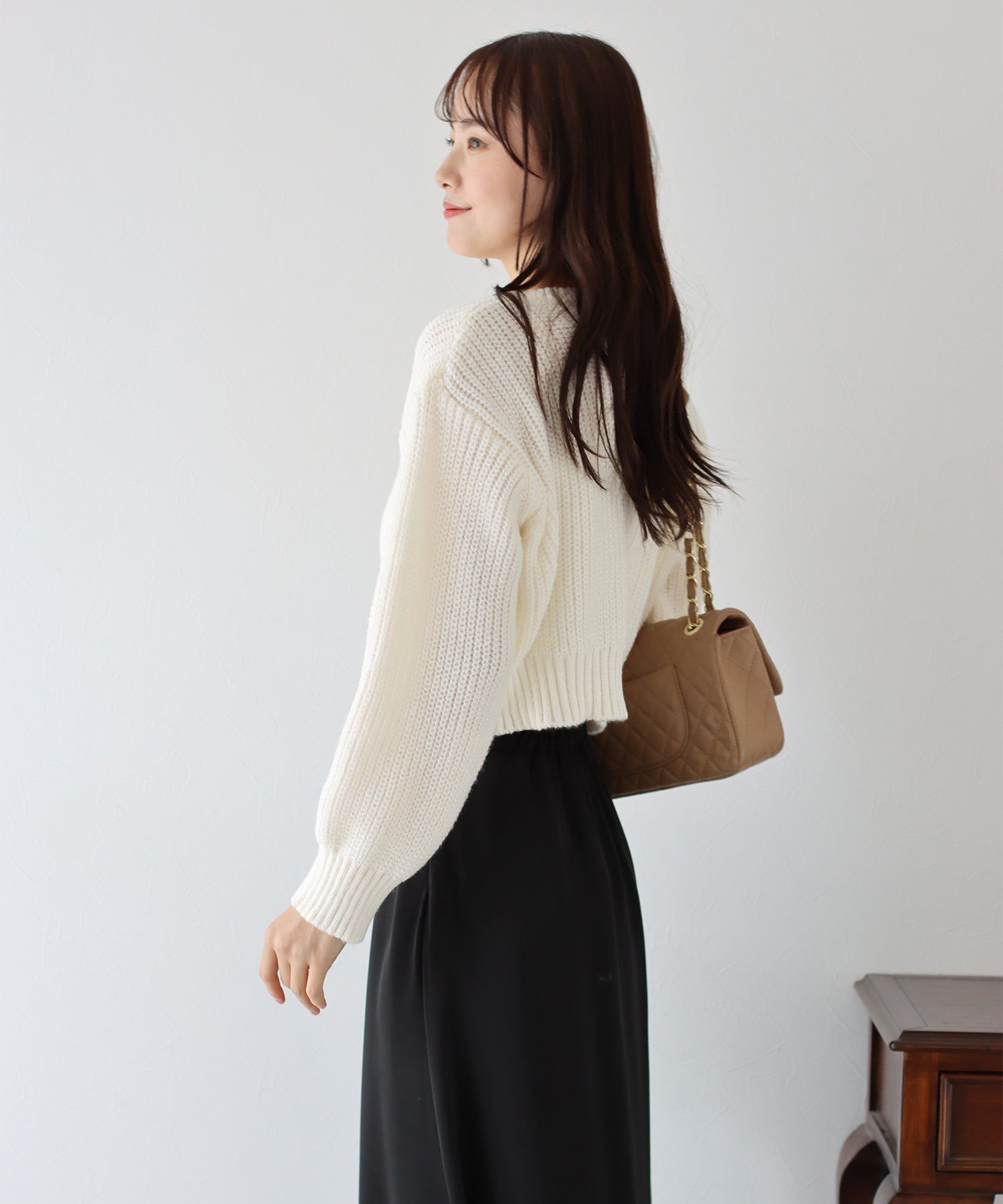 日本 BLUE EAST - 短版圓領羅紋針織薄外套-米杏