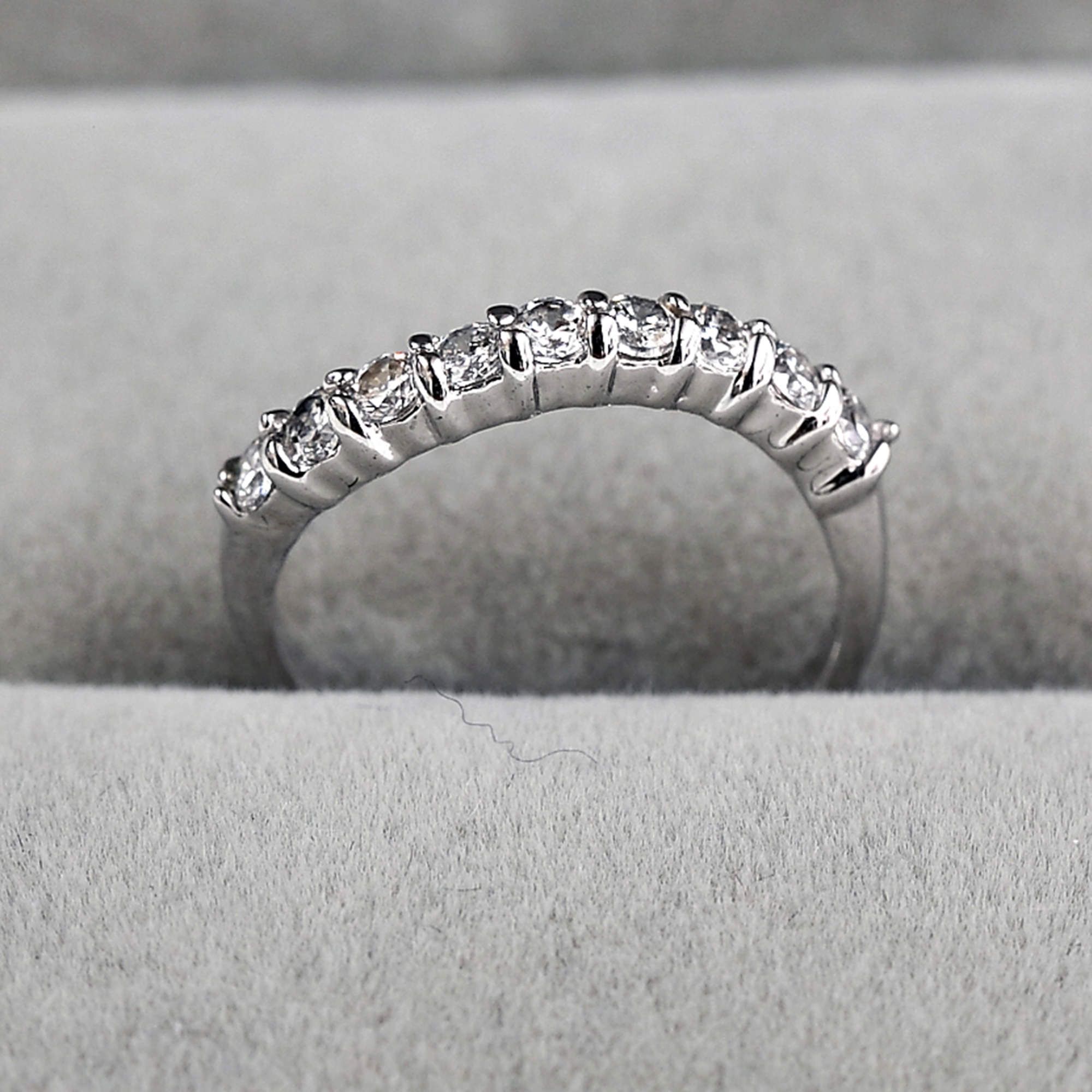 美國ILG鑽飾 - NYC情定紐約戒指 – 頂級美國ILG Diamond，媲美真鑽亮度的鑽飾【RI037】-加贈高級珠寶級絨布盒1個-外國抗敏材質電鍍頂級白K金色