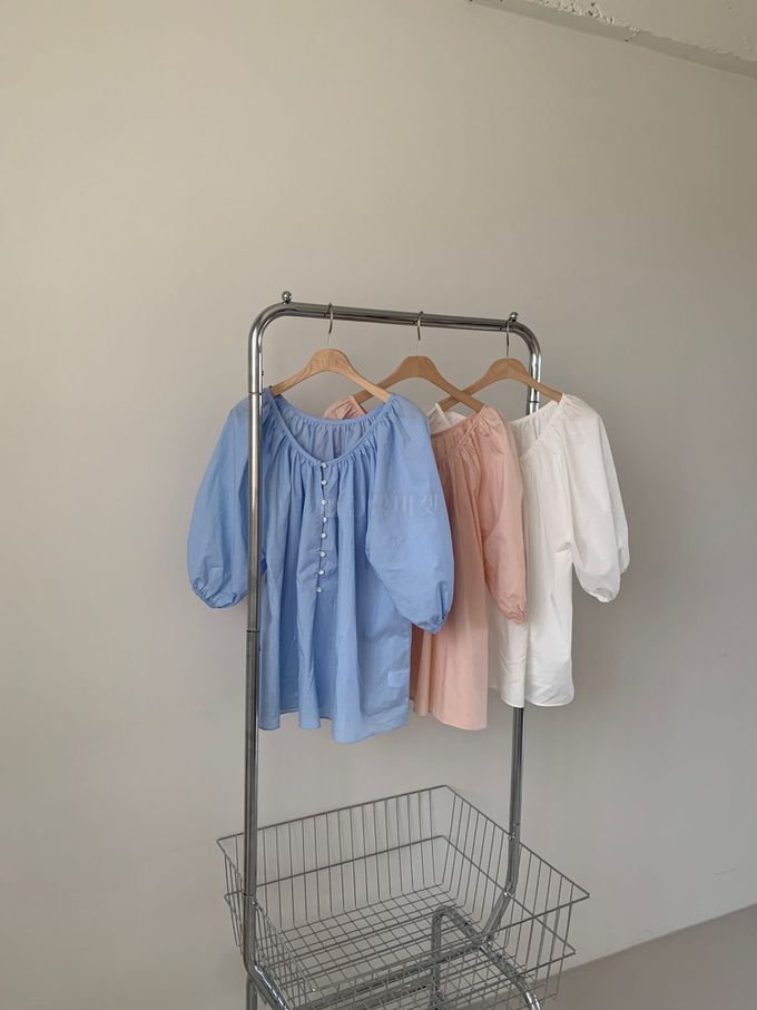 韓國 ANDYOUBROWN - 質感小釦泡泡袖襯衫-象牙白 (FREE)