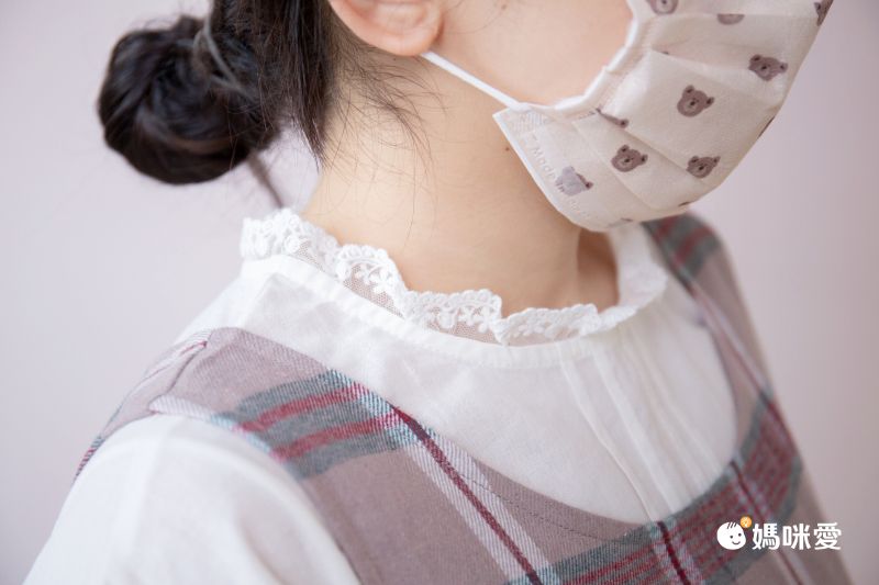 日本 ehka sopo - 百搭木耳滾邊短袖上衣-明亮粉