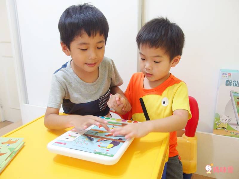 培養孩子邏輯的法寶✎【青林5G智能學習寶】點讀平板＋高達368個遊戲圖卡可替換★