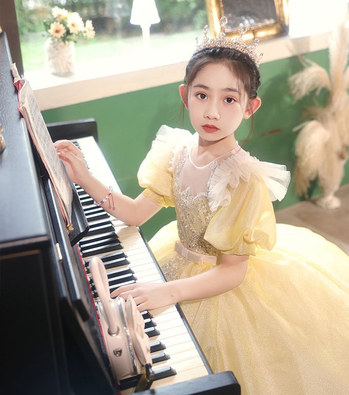 玫瑰故事柔美淺黃亮絲婚紗短袖長禮服 演奏會婚禮花童長禮服