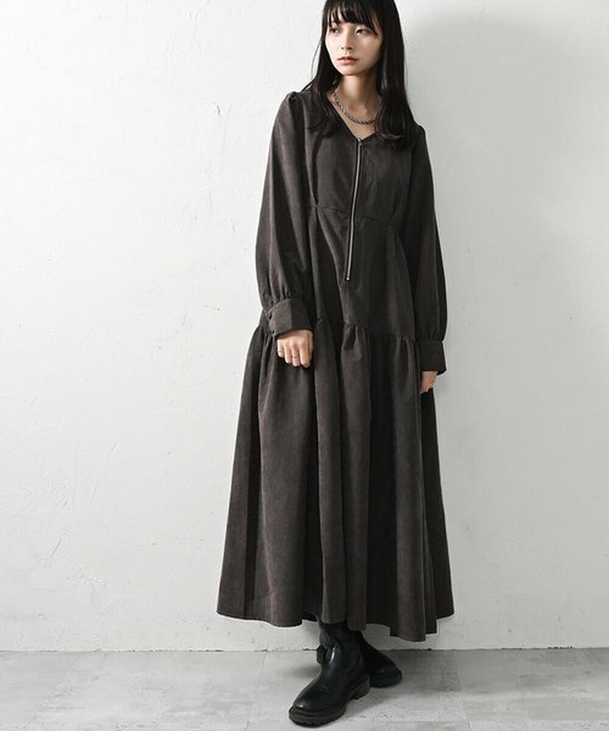 日本 ELENCARE DUE - V領拉鏈桃皮絨優美長袖洋裝-黑